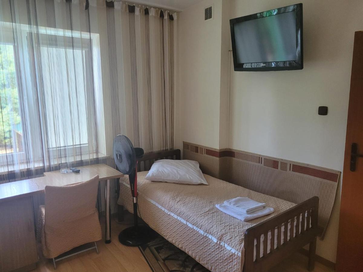 Albert Turystyczne Uslugi Hotelarskie Varsóvia Exterior foto